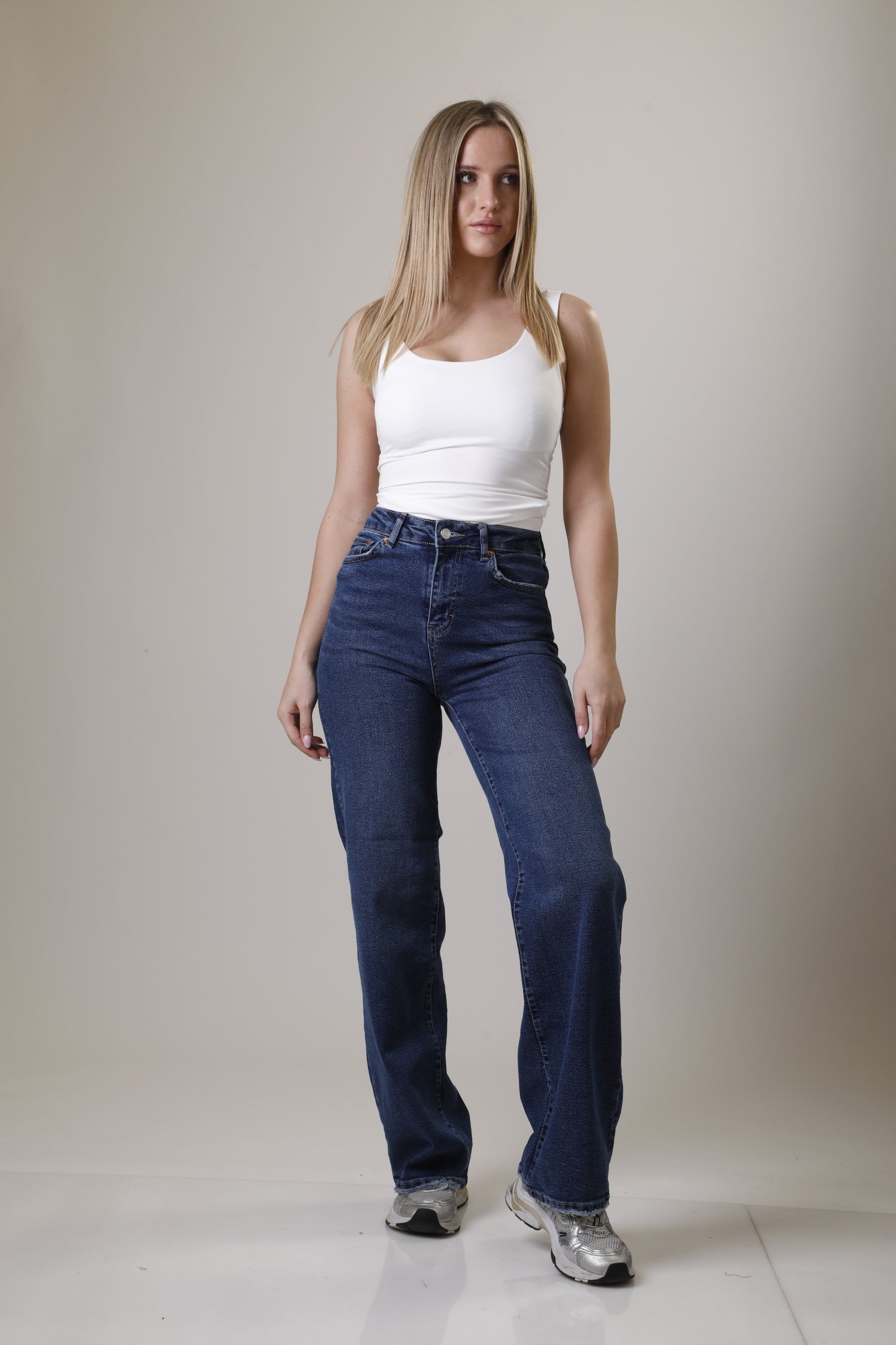 Straight-Fit high-Waist Full Length Jeans