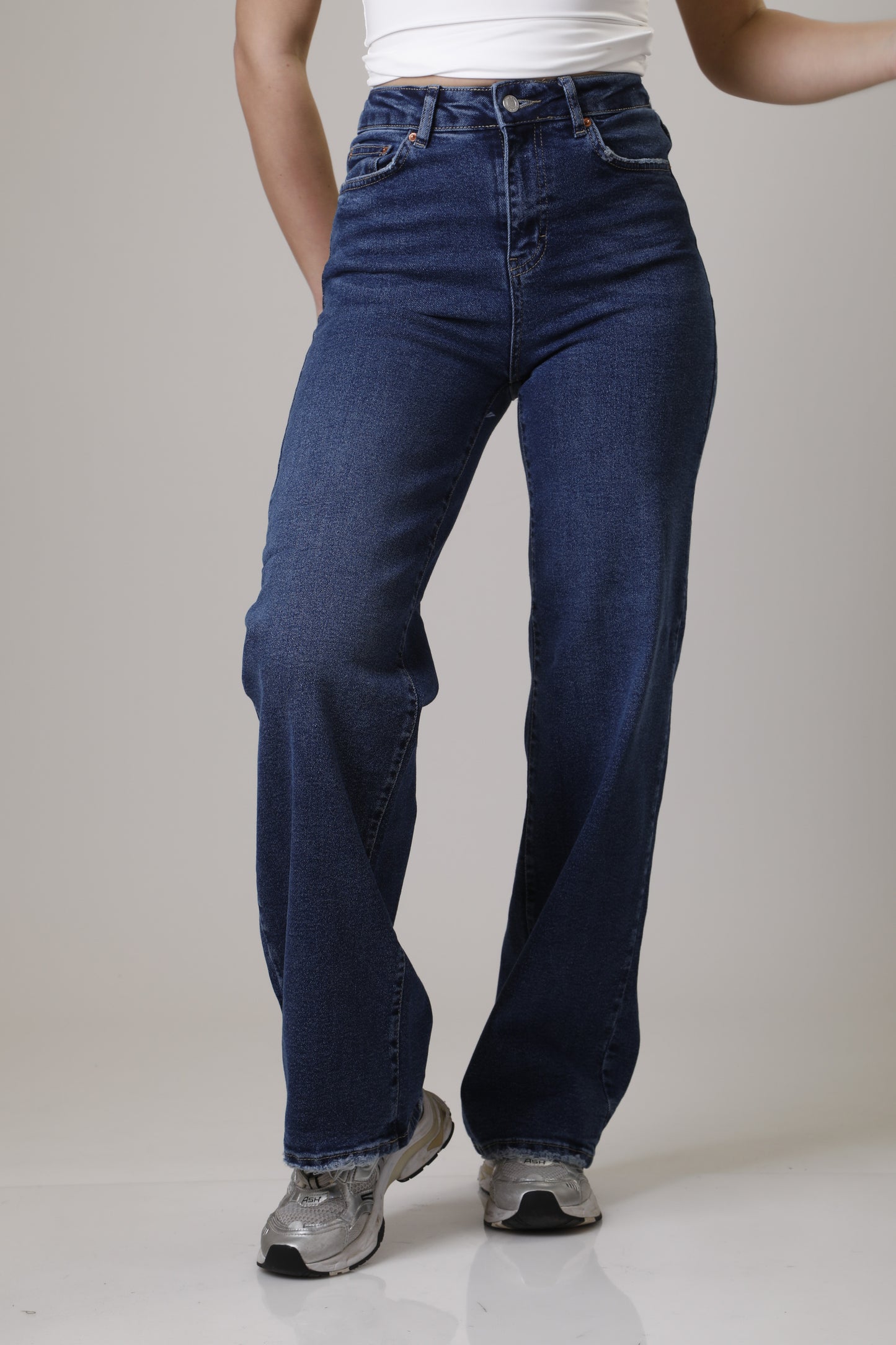 Straight-Fit high-Waist Full Length Jeans