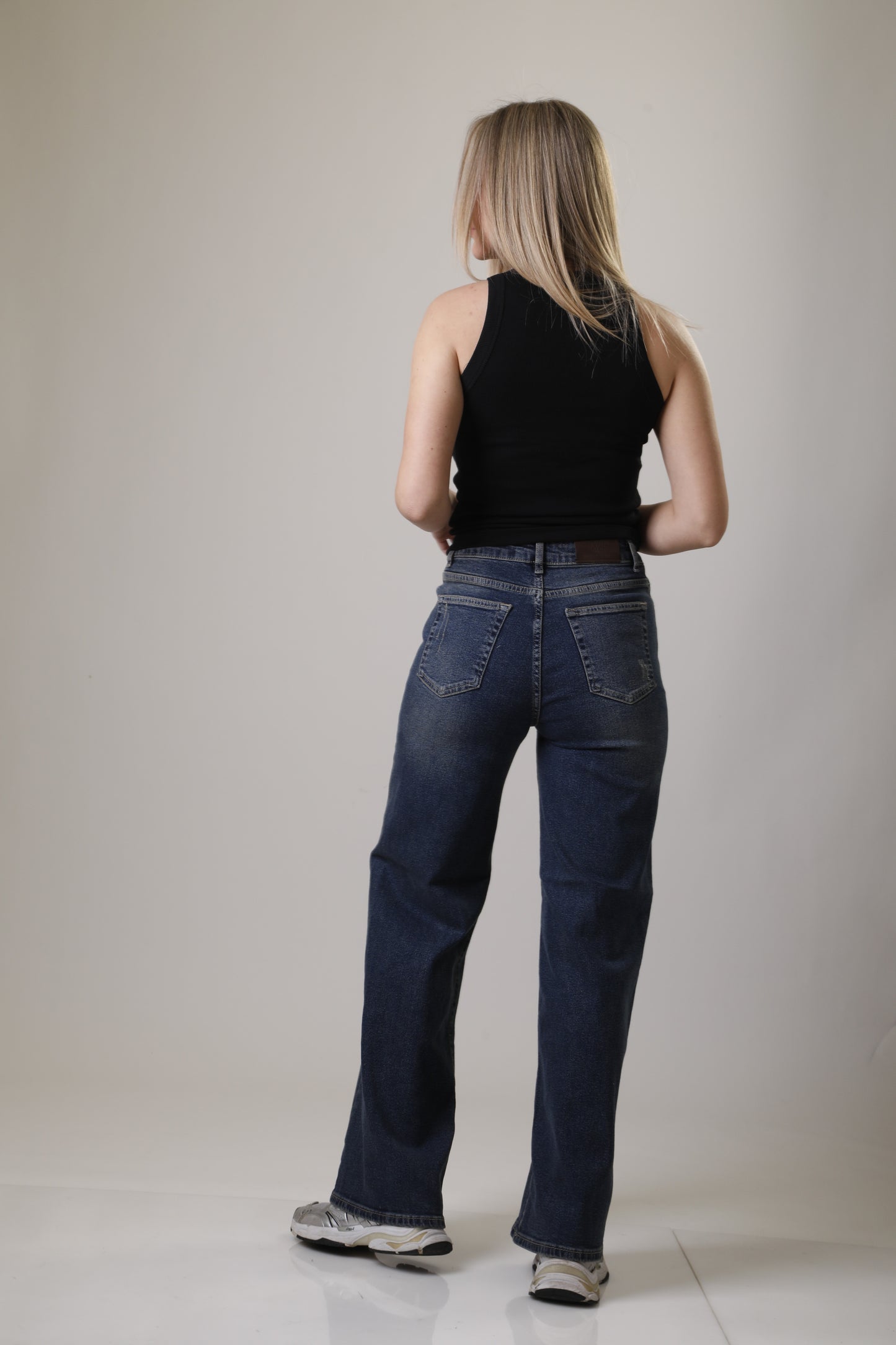 Straight-Fit high-Waist Full Length Jeans