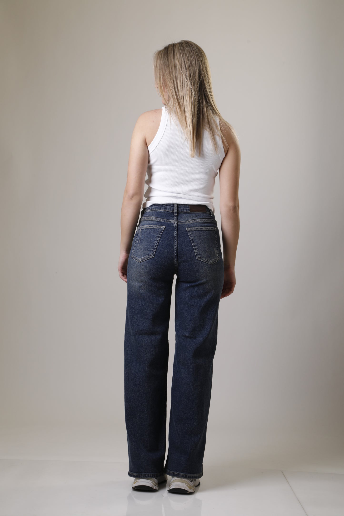 Straight-Fit high-Waist Full Length Jeans